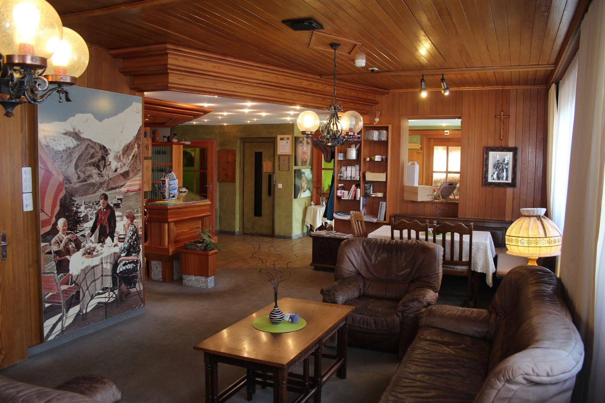 Swiss Family Hotel Alphubel Saas-Fee Bagian luar foto