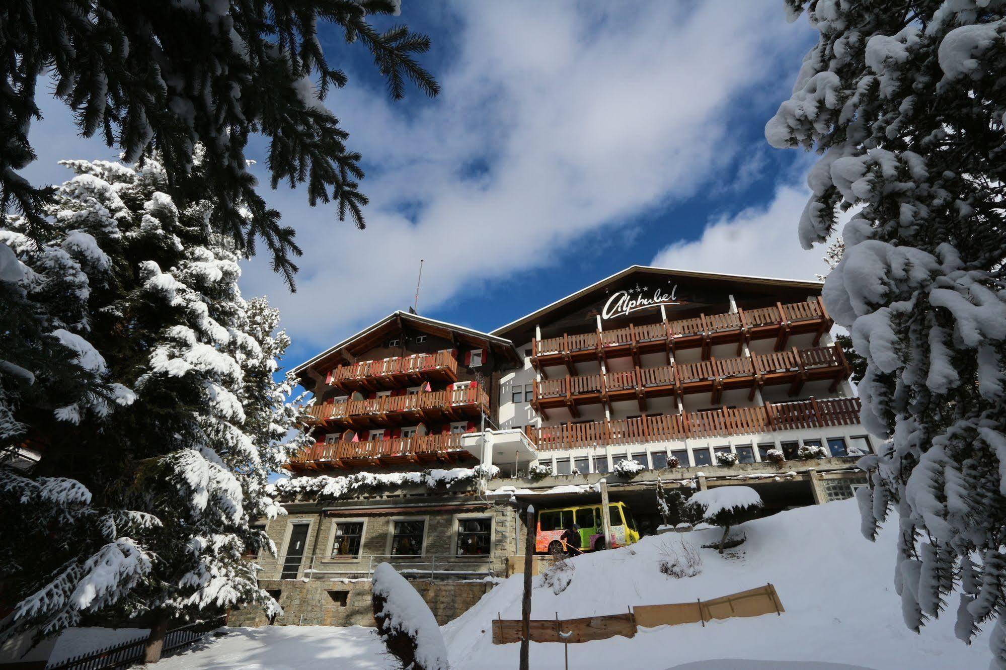 Swiss Family Hotel Alphubel Saas-Fee Bagian luar foto