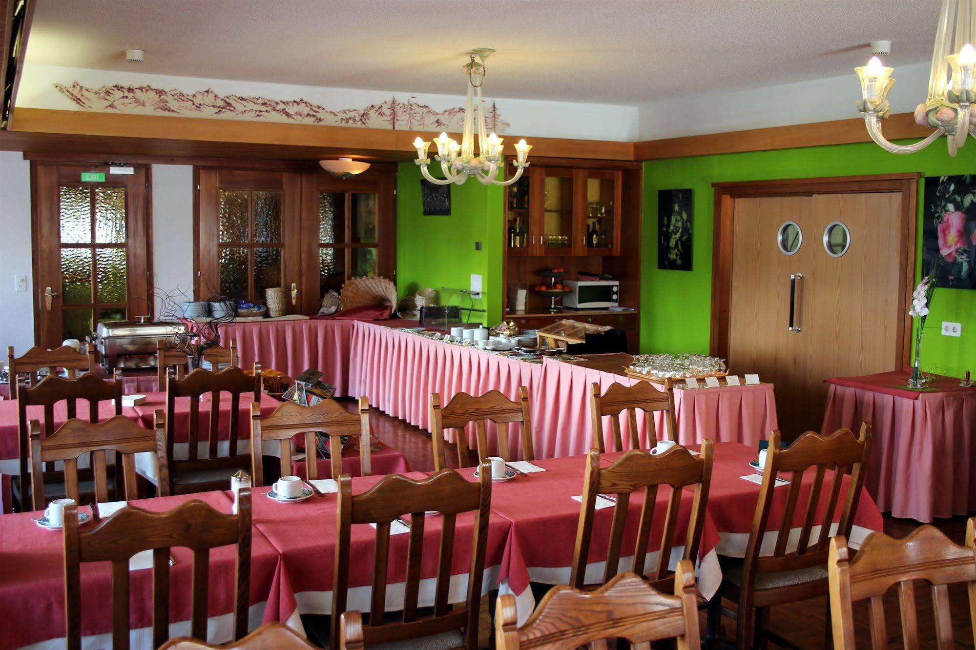 Swiss Family Hotel Alphubel Saas-Fee Bagian luar foto